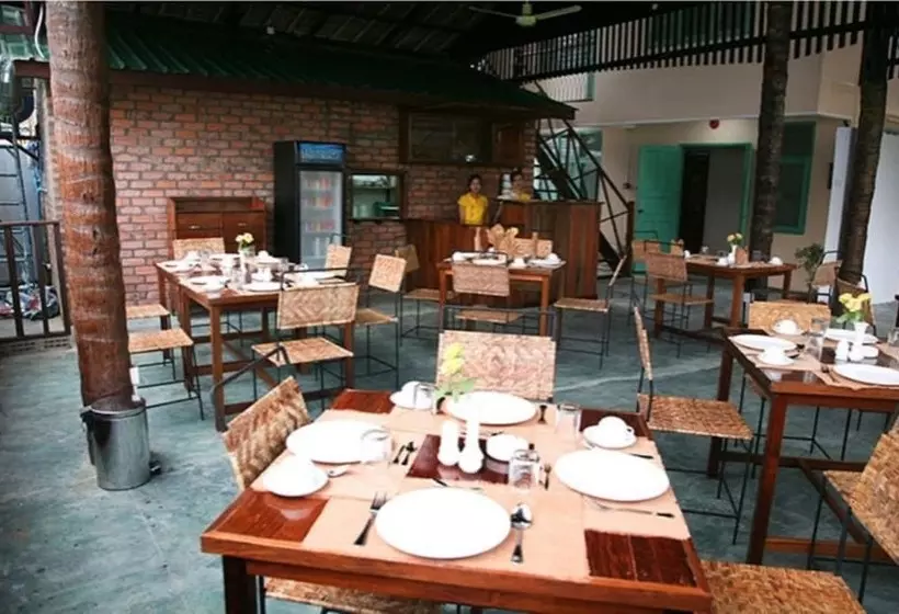 تختخواب و صبحانه June Business Bed Breakfast