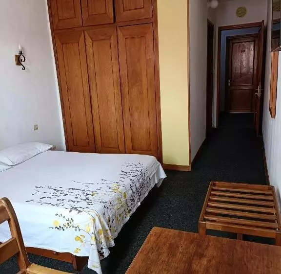 هتل Aina Hôtel