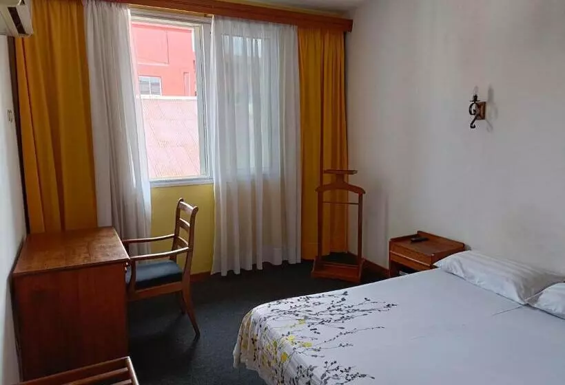هتل Aina Hôtel