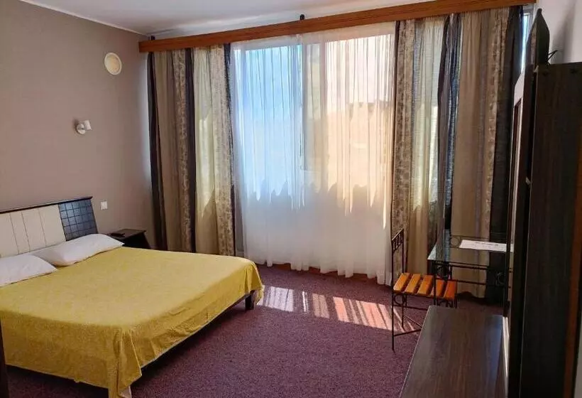 هتل Aina Hôtel