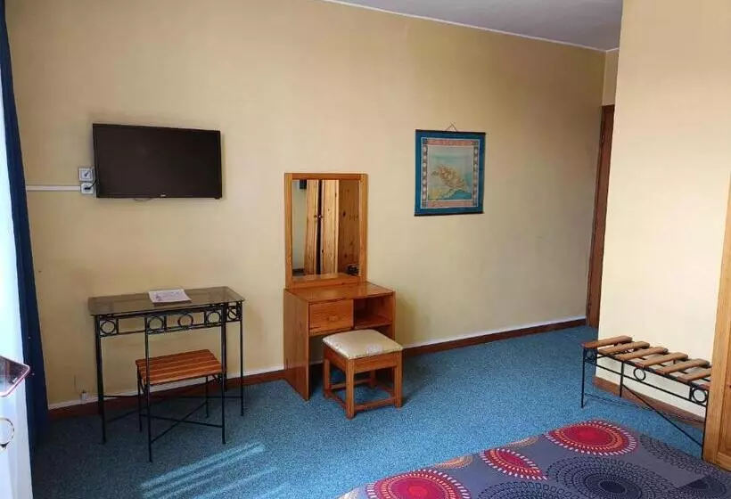 هتل Aina Hôtel