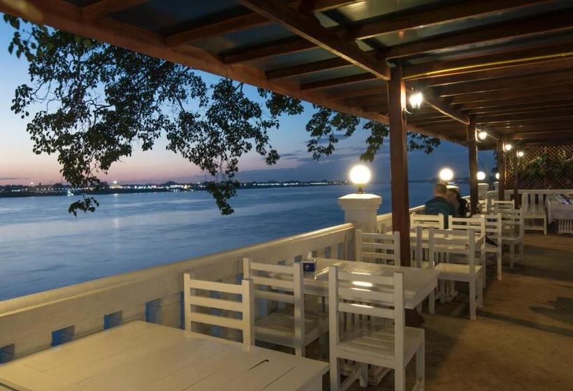 Отель Le Bouton Dor Boutique