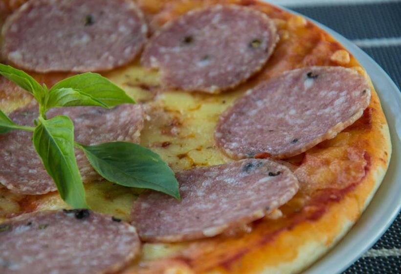 Отель Le Bouton Dor Boutique