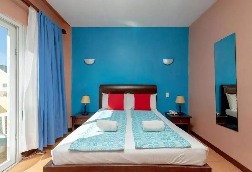 Hotelli Ovemar Resort