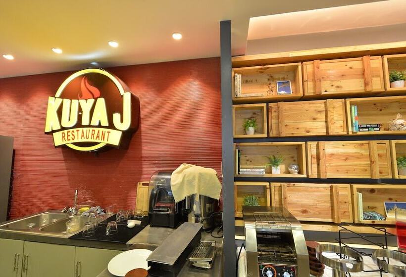 منتجع Azalea Hotels & Residences Boracay