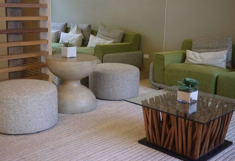 منتجع Azalea Hotels & Residences Boracay