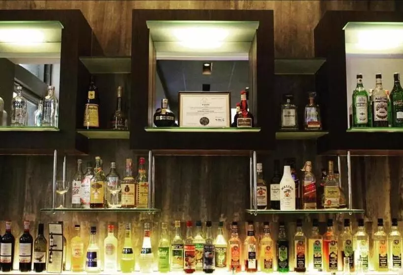 The B Hotel Alabang