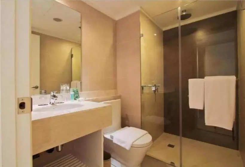 The B Hotel Alabang