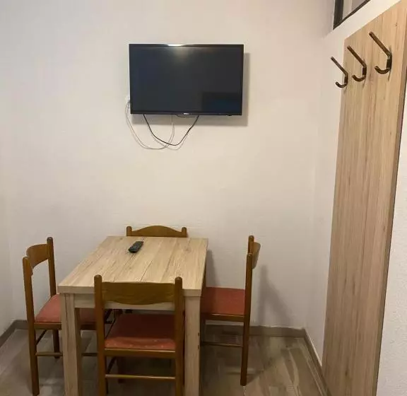 Youth Hostel Nika