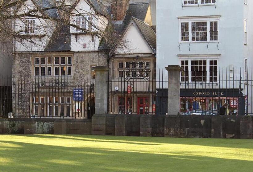 פנסיון One Home