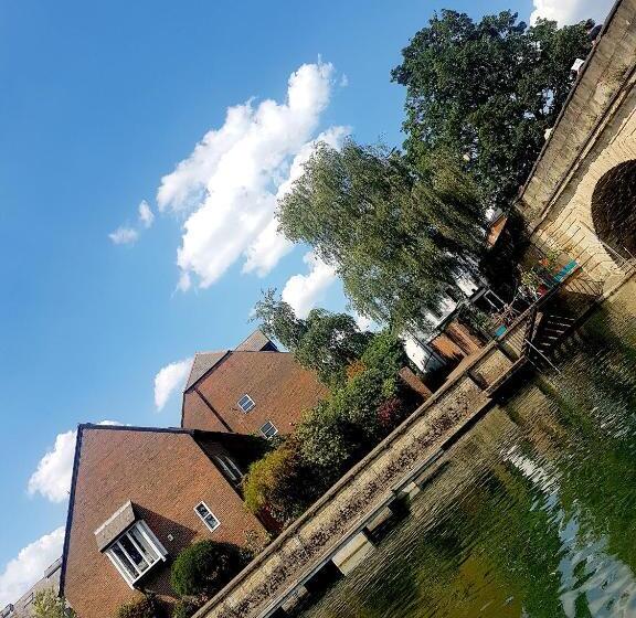 פנסיון One Home