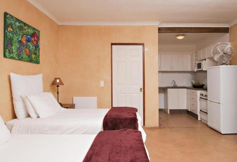 مبيت وإفطار Ongegund Lodge