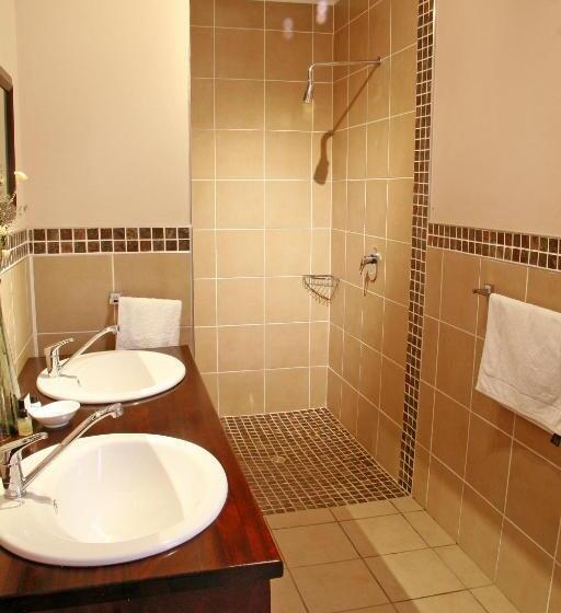 مبيت وإفطار Queen Manor Boutique Guest House