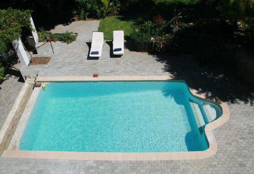 مبيت وإفطار Queen Manor Boutique Guest House