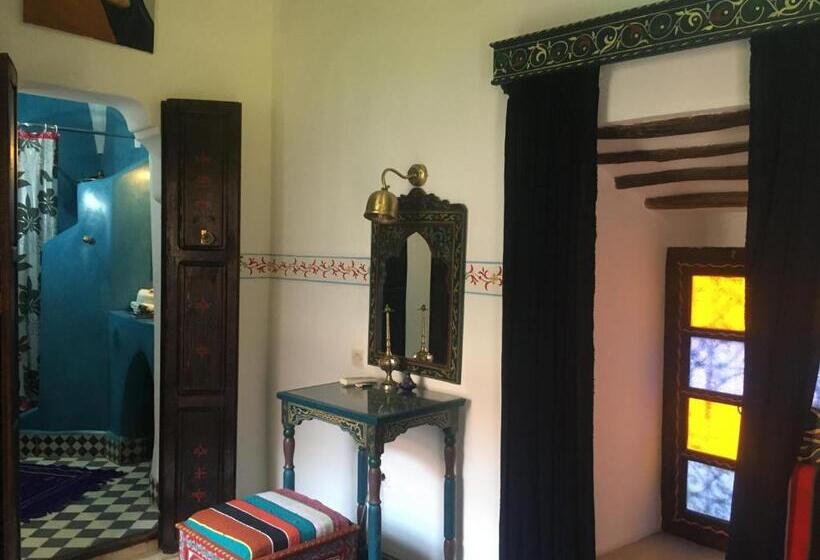 تختخواب و صبحانه Riad Blue Berber