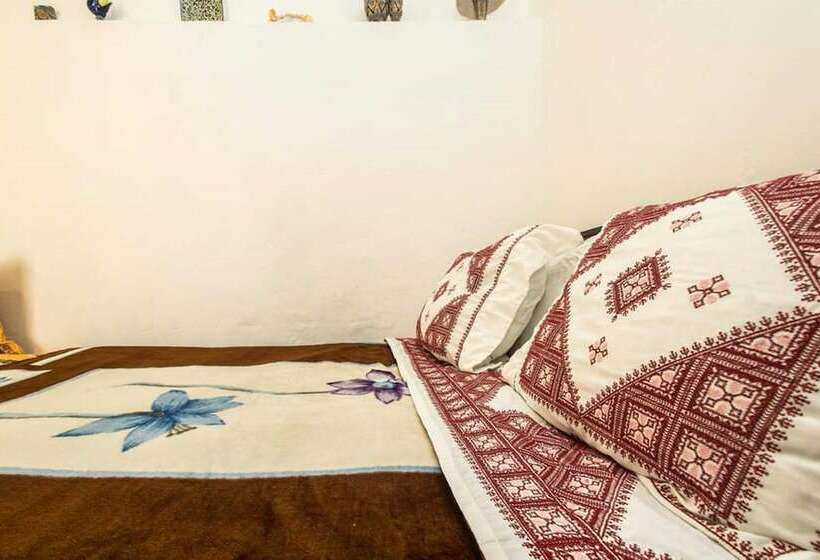 住宿加早餐 Riad Family Samnoun