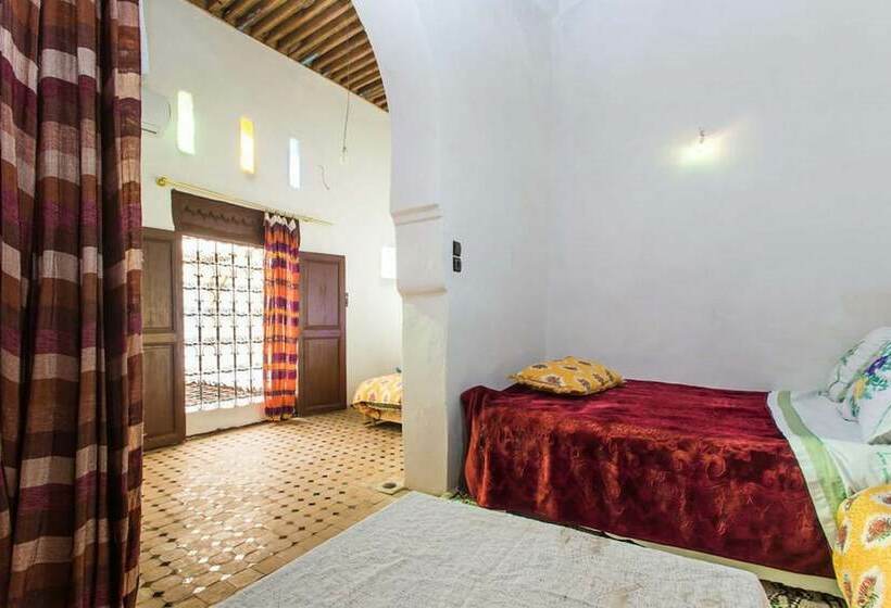 住宿加早餐 Riad Family Samnoun