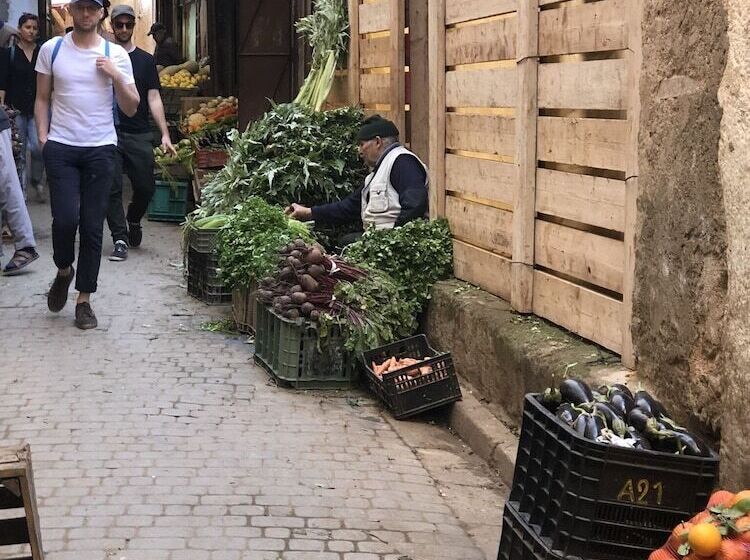 住宿加早餐 Riad Family Samnoun