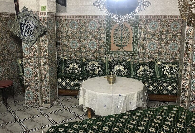 住宿加早餐 Riad Family Samnoun