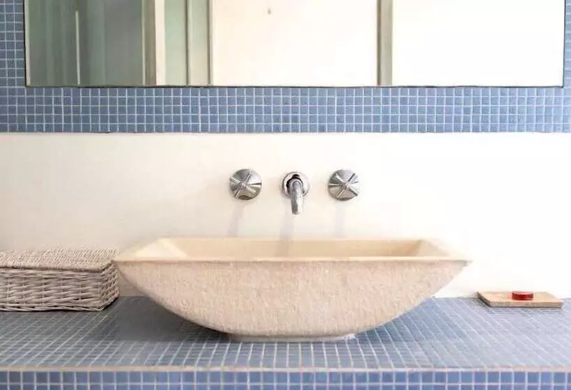 تختخواب و صبحانه Villa Blu Guesthouse