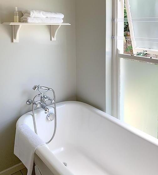 Coral Tree Colony Bed & Breakfast