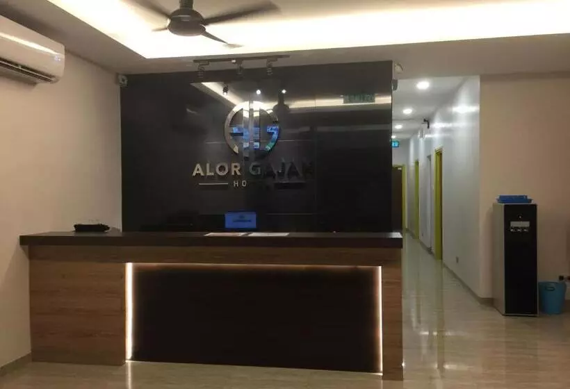 ホテル Alor Gajah