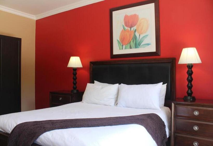 בית מלון כפרי Fairways