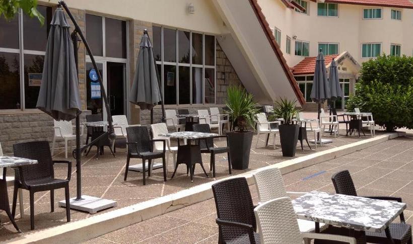 هتل Hôtel Relais Ras El Maa