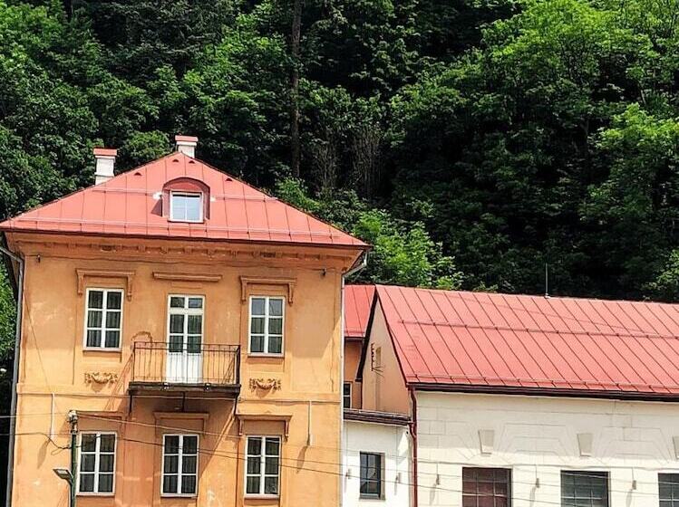 فندق Penzión Cosmopolitan I