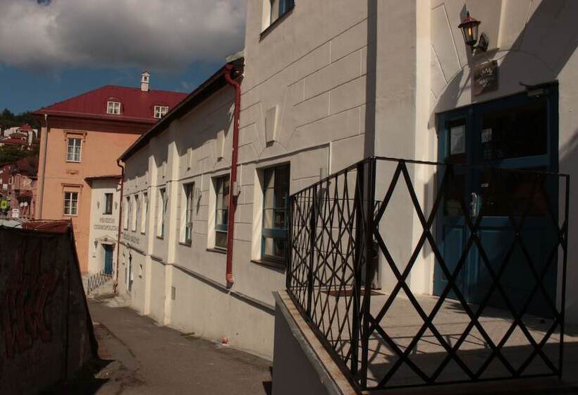 فندق Penzión Cosmopolitan I