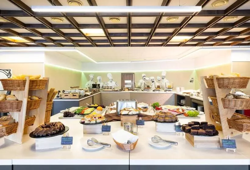 Hotelli Sitno Forest Resort