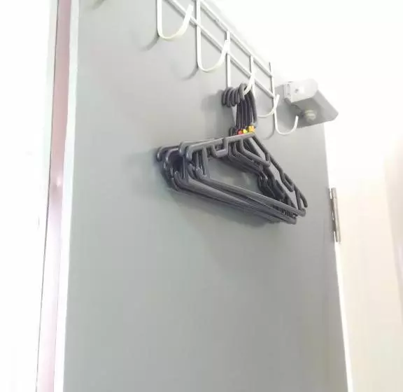 Moon Eleven Hostel Near Klia & Klia2