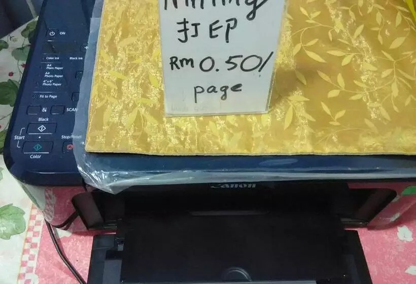 Moon Eleven Hostel Near Klia & Klia2