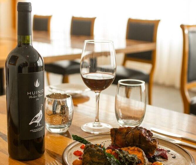 هتل Huinid Bustillo Cabañas