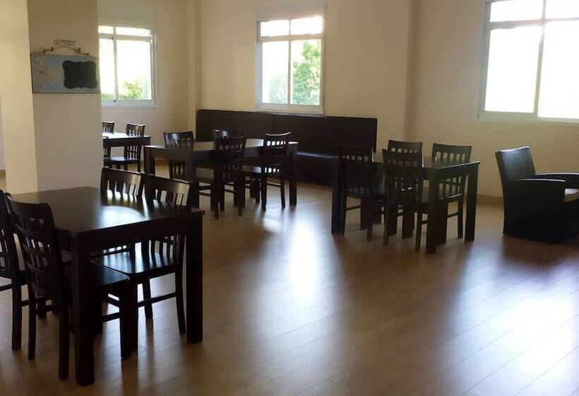 Albergue Montoto   Hostel