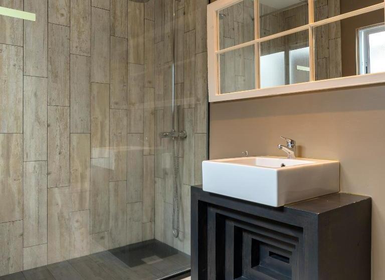 Hostel Out Of The Blue