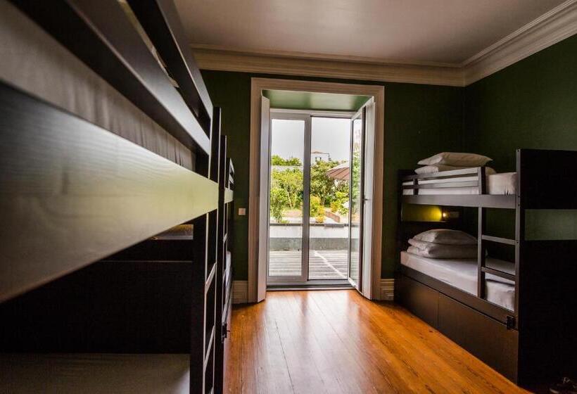 Hostel Out Of The Blue