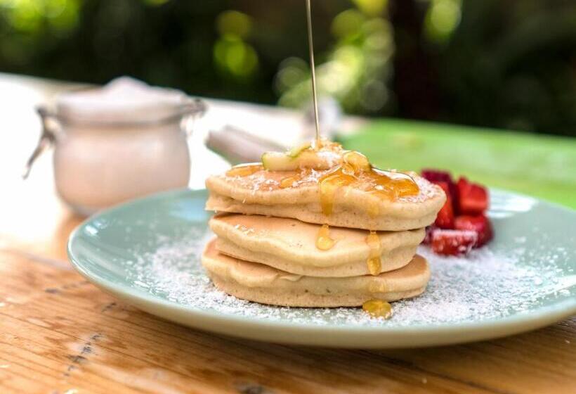 Hostel Out Of The Blue