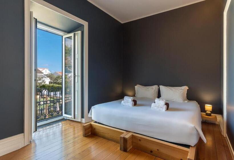 Hostel Out Of The Blue