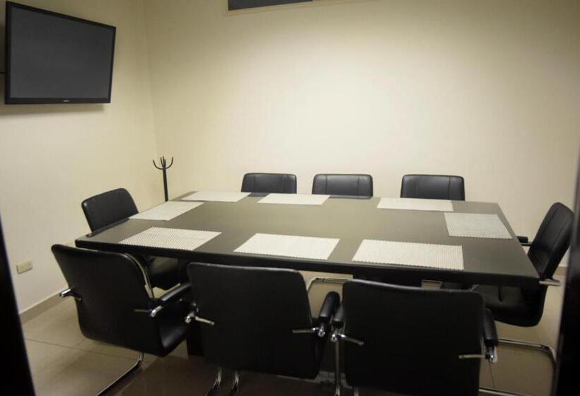 Отель America Palacio