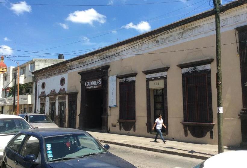 فندق Candiles