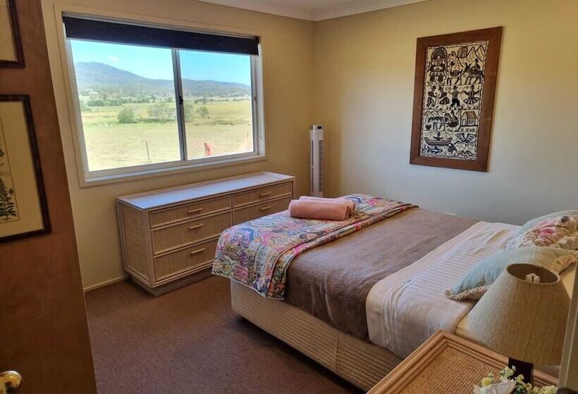 ホテル Clandulla Cottages & Farmstay