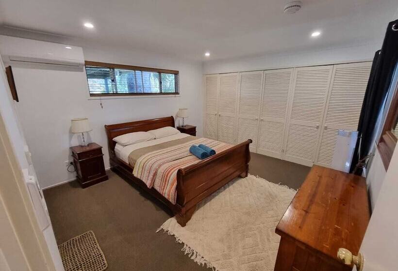 ホテル Clandulla Cottages & Farmstay