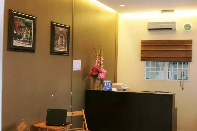 هتل Cozy Home Inn