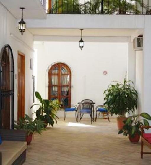 فندق De Santiago