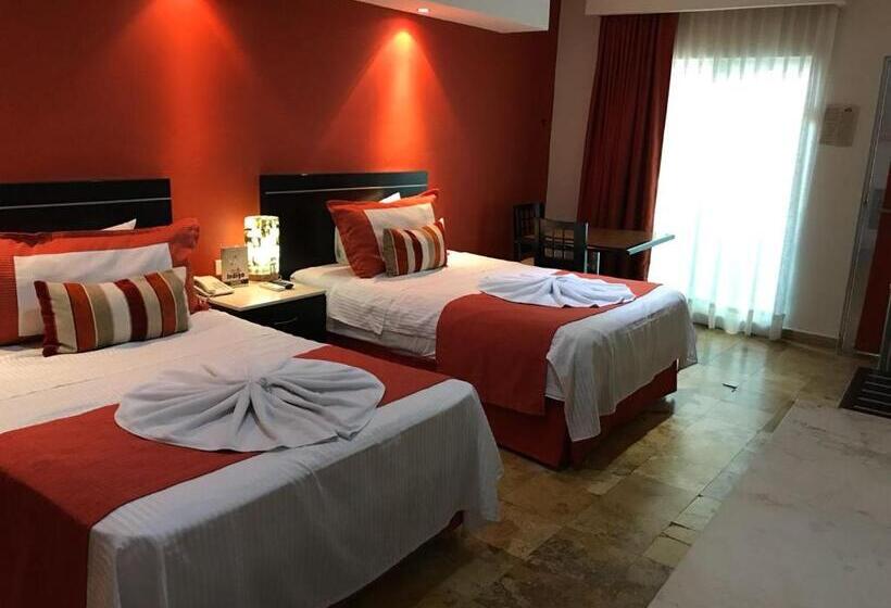 Отель Empresarial