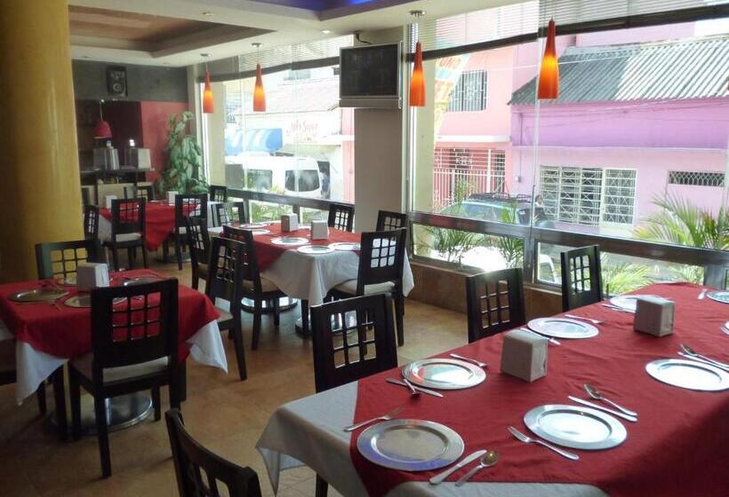 Отель Empresarial