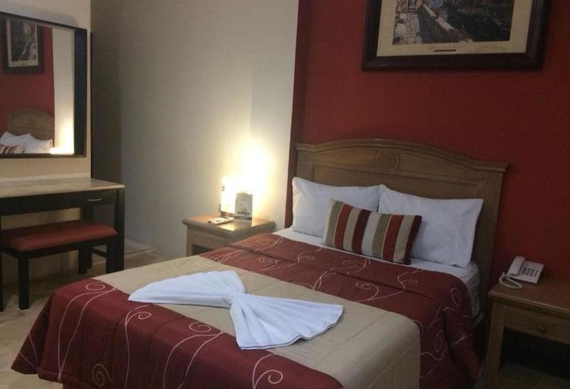 Отель Empresarial