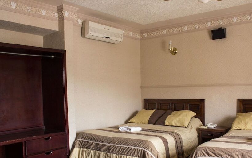 Отель Feria Jalisciense