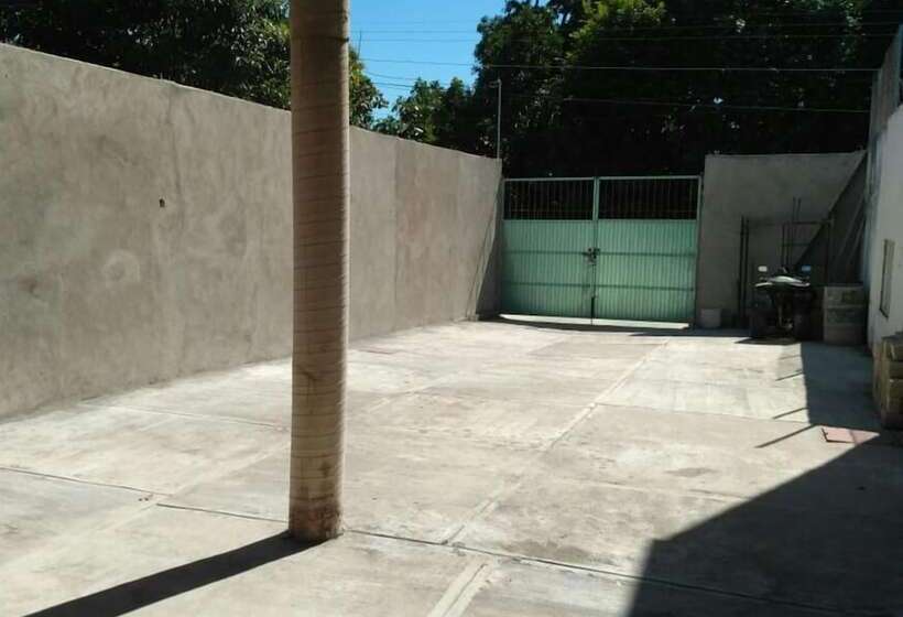 בית מלון כפרי Fiesta Portola